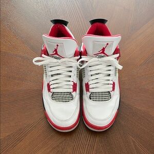 Used Jordan 4 Fire Red 2020 (men’s 10)